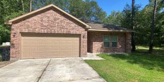 618 Shady Lake Dr New Caney, TX - ***Ask about our No Cash Security Deposit Option*** Gallery 1