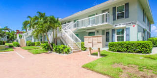 ** SMOKEHOUSE BAY OF MARCO ** 2/2 SEASONAL UNIT ON MARCO ISLAND AVAILABLE ** BEST WATERWAY VIEW HERE ** Gallery 8