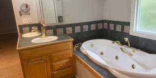 $3850.00 3 Bedroom 2.5 Bath Modern Style Home in Kirkland Gallery 6