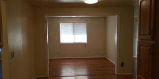 Beautiful 3 Bedroom, 2 bathroom House in Great Quiet Neighborhood. Gallery 7