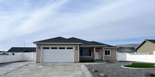 Modern Open Living in Ephrata Gallery 1