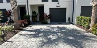 5689 Mentmore Dr Gallery 1