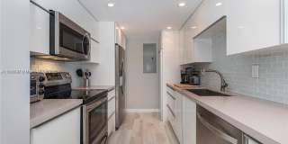 2451 Brickell Bay Drive Gallery 7