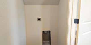 3BR / 2.5BA Home | Fenced Backyard, Garage & Stainless Appliances! Gallery 9