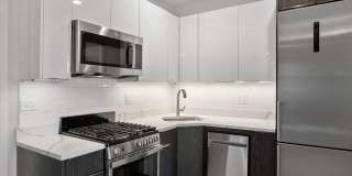 1552 W Juneway Terrace Gallery 1