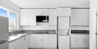 Newly renovated 1 bedroom / 1 bath apartment available now! Gallery 5