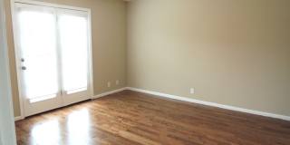3 bed, 2 bath, 2 car garage townhouse w/ hardwood floors and bonus room in West Knoxville Gallery 8