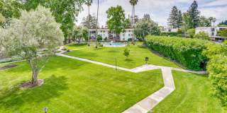 Top Floor Unit - Balcony - Elevator Access - Community Pool & Tennis Court Gallery 34