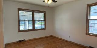 {731} Convenient Location + Full basement + 2 Car Tandem Garage Gallery 8