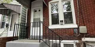 2 Bedroom House Close to Transportation! Gallery 1