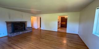 3bd/1.5ba Edmonds Home Gallery 5