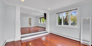 1719 Cedar Swamp Road Gallery 13