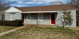 Cute 3 Bedroom Home Located In Heart of Lubbock! Gallery 1
