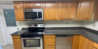 Spacious 3 Bedroom home in Pelican Bay- Golf Course View Gallery 8