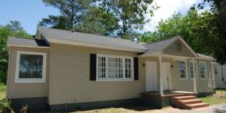2BR/1BA Unit in Duplex - TOTAL ELECTRIC - Section 8 ok! Gallery 6