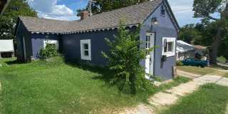 Single Family Home in Downtown Branson Gallery 1