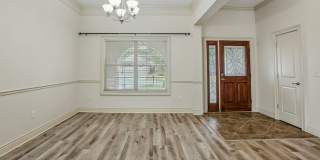Marvelous 3 Bedroom House In Mill Creek Manor! Gallery 5