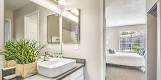 The Grove Gallery 23