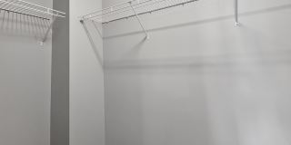 208 N Wells St Gallery 12