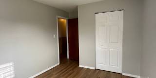 Updated 3 bedroom w/ Large Yard Gallery 11