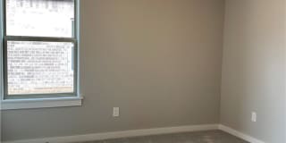 432 Red Robin Street Gallery 16