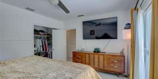 2601 NE 11th Ct Gallery 25
