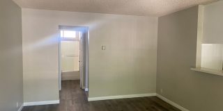 Spacious 1 Bedroom 1 Bath Upstairs Apartment Gallery 10