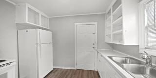 1721 West 5th Street Gallery 1