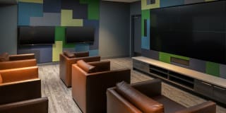 Hyde Square Gallery 39