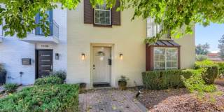 Beautifully partially furnished townhome in Las Vegas Country Club Gallery 1
