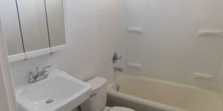 4Bd/1Ba Two Story Home - For Viewing! Gallery 12