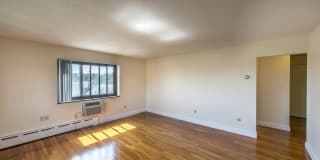 898 Massachusetts Avenue Apartments Gallery 17