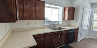 AVAILABLE NOW IN KYRENE AREA OF CHANDLER!!! Gallery 8
