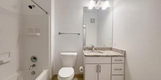 Luxurious Fairfax City 2 bed Condo Luxurious Fairfax City 2 bed Condo Gallery 11