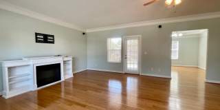 Stunning 4 Bedroom, 2.5 Bath Home Just 3 Blocks to Chesapeake Bay Gallery 8