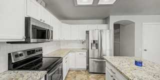 12926 W Cheery Lynn Road Gallery 13