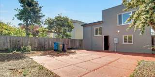 Spacious Westlake Home Gallery 29