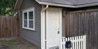 1/1 with Fenced Yard - Charming Historic Home UPDATED Gallery 1