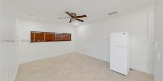 7600 SW 19th Ter Gallery 1