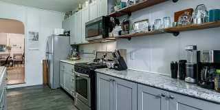 Updated 4 Bed 2 Bath Townhouse in Lancaster City! Gallery 13