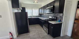 Beautiful Upgraded Single Story Home Gallery 12