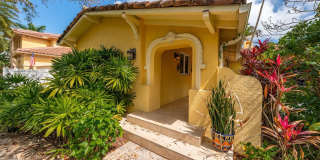 330 Royal Plaza Drive Gallery 37