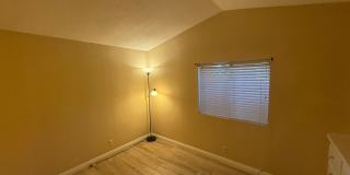 Charming home located near Russell and Mountain Vista. Gallery 21