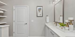 Bainbridge Avenues Walk Gallery 13