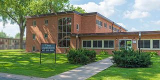 Plaza Apartments Gallery 1