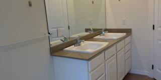 Beautiful Newly Renovated 3 Bedroom 2 Bath Home Gallery 11