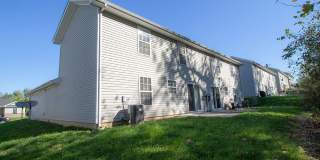 Spacious 4 BDR Duplex Gallery 40