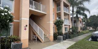 301 SW Palm Drive Gallery 1