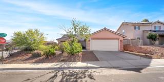 3 BEDROOM SINGLE STORY IN HENDERSON! Gallery 1