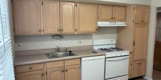 Cozy 2 Bedroom, 2 Bath Condo Building Cozy 2 Bedroom, 2 Bath Condo Building Gallery 1
